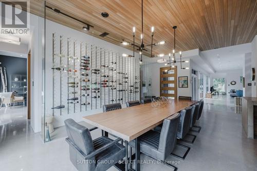 9385 Elviage Drive, London, ON - Indoor Photo Showing Dining Room