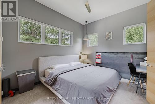 9385 Elviage Drive, London, ON - Indoor Photo Showing Bedroom