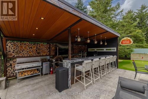 9385 Elviage Drive, London, ON - Outdoor