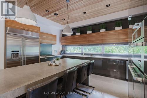 9385 Elviage Drive, London, ON - Indoor Photo Showing Kitchen