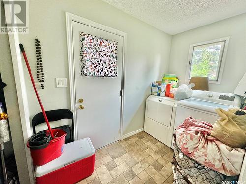 55 University Park Drive, Regina, SK - Indoor Photo Showing Laundry Room