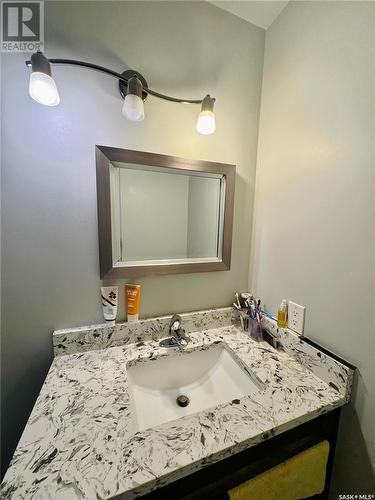 55 University Park Drive, Regina, SK - Indoor Photo Showing Bathroom