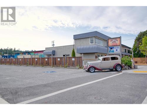 5549 Wharf Avenue, Sechelt, BC 