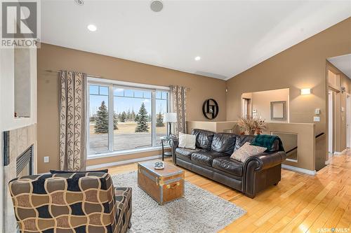 91 Rivers Edge Lane, Corman Park Rm No. 344, SK - Indoor Photo Showing Living Room