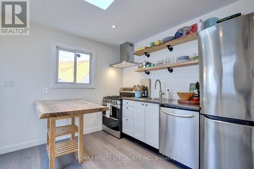 94 Glendale Avenue N, Hamilton (Crown Point), ON - Indoor Photo Showing Kitchen With Stainless Steel Kitchen