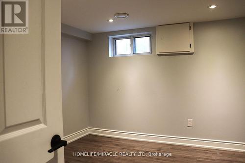 27 Glengrove Avenue, Hamilton (Mcquesten), ON - Indoor Photo Showing Other Room