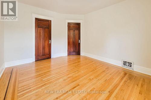 17 Barnesdale Avenue N, Hamilton (Stipley), ON - Indoor Photo Showing Other Room