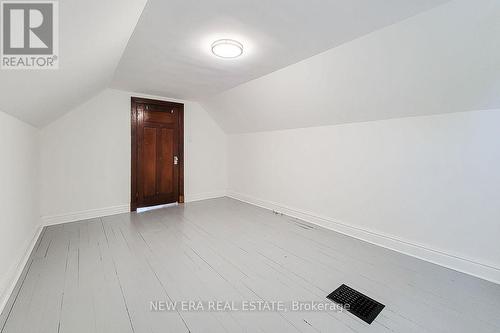 17 Barnesdale Avenue N, Hamilton (Stipley), ON - Indoor Photo Showing Other Room