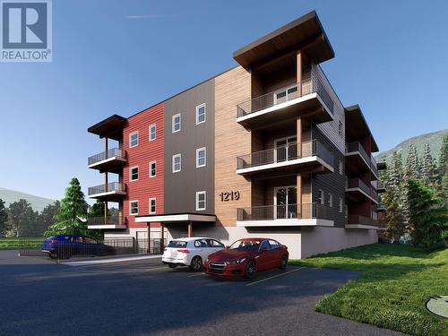 1219 Victoria Road W Unit# 301, Revelstoke, BC - Outdoor