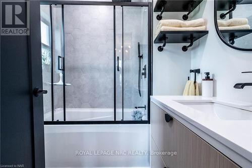 1368 Lorraine Road, Port Colborne, ON -  Photo Showing Bathroom