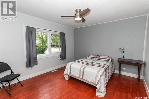 200 Russell Street, Luseland, SK - Indoor Photo Showing Bedroom