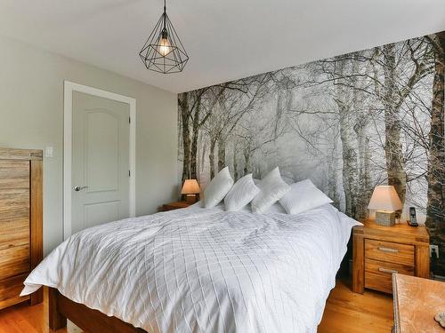 Chambre Ã  coucher principale - 6729 Rue Cadieux, Laval (Saint-François), QC - Indoor Photo Showing Bedroom