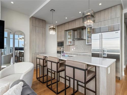 Ph1801-960 Yates St, Victoria, BC - Indoor Photo Showing Kitchen With Upgraded Kitchen