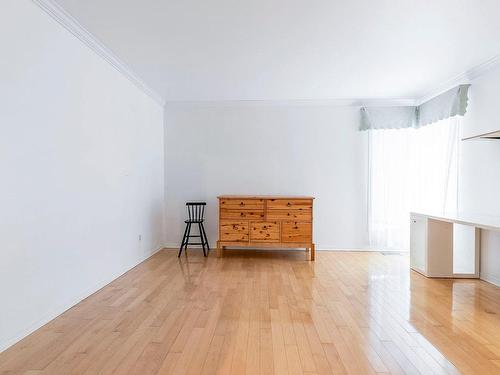 Master bedroom - 7550 Rue Fonteneau, Montréal (Mercier/Hochelaga-Maisonneuve), QC - Indoor Photo Showing Other Room