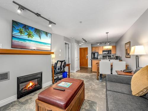 107A-1800 Riverside Lane, Courtenay, BC - Indoor Photo Showing Living Room With Fireplace