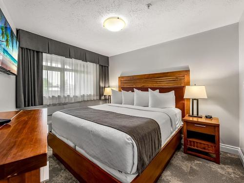 107A-1800 Riverside Lane, Courtenay, BC - Indoor Photo Showing Bedroom