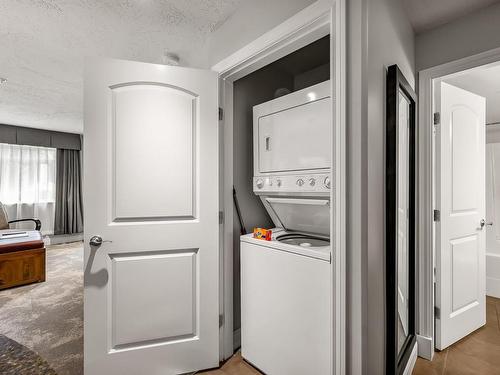 107A-1800 Riverside Lane, Courtenay, BC - Indoor Photo Showing Laundry Room