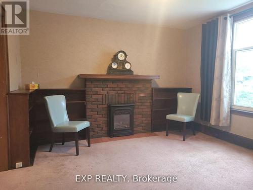 231 Mary Street, Guelph/Eramosa (Rockwood), ON - Indoor With Fireplace