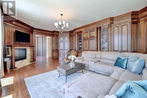 4038 Lakeshore Road, Burlington (Shoreacres), ON - Indoor Photo Showing Living Room With Fireplace