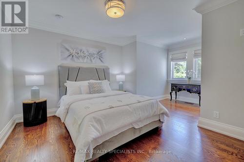 4038 Lakeshore Road, Burlington (Shoreacres), ON - Indoor Photo Showing Bedroom