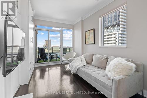 Ph5 - 88 Broadway Avenue, Toronto (Mount Pleasant West), ON - Indoor Photo Showing Living Room