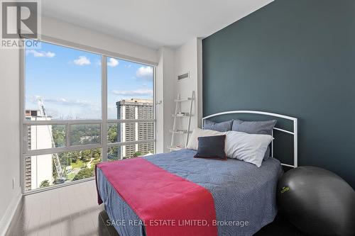 Ph5 - 88 Broadway Avenue, Toronto (Mount Pleasant West), ON - Indoor Photo Showing Bedroom