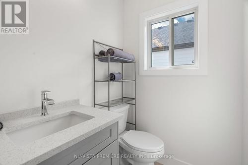 159 Greene Street, South Huron (Exeter), ON - Indoor Photo Showing Bathroom