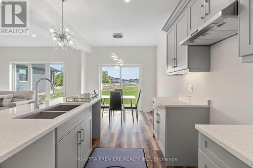 159 Greene Street, South Huron (Exeter), ON - Indoor Photo Showing Kitchen With Double Sink With Upgraded Kitchen