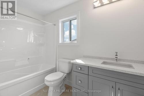 159 Greene Street, South Huron (Exeter), ON - Indoor Photo Showing Bathroom