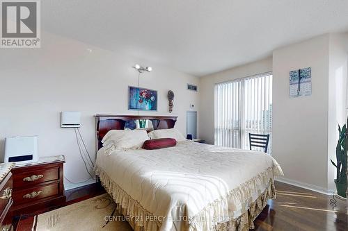 2006 - 8 Lee Centre Drive, Toronto (Woburn), ON - Indoor Photo Showing Bedroom