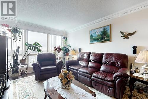 2006 - 8 Lee Centre Drive, Toronto (Woburn), ON - Indoor Photo Showing Living Room