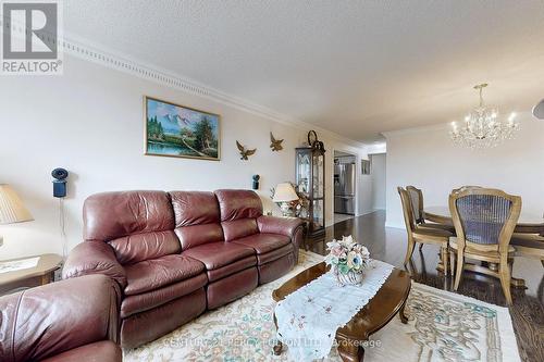 2006 - 8 Lee Centre Drive, Toronto (Woburn), ON - Indoor Photo Showing Living Room