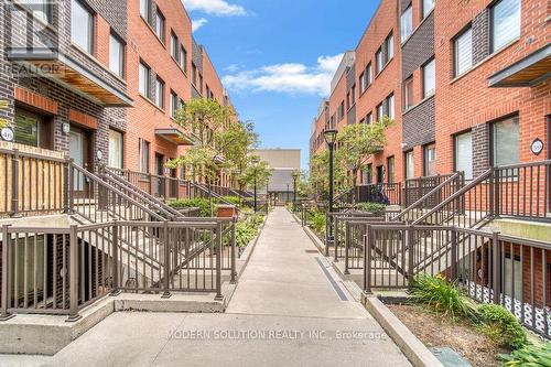 47 - 869 Wilson Avenue, Toronto (Downsview-Roding-Cfb), ON - Outdoor