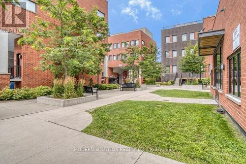 47 - 869 Wilson Avenue, Toronto (Downsview-Roding-Cfb), ON - Outdoor