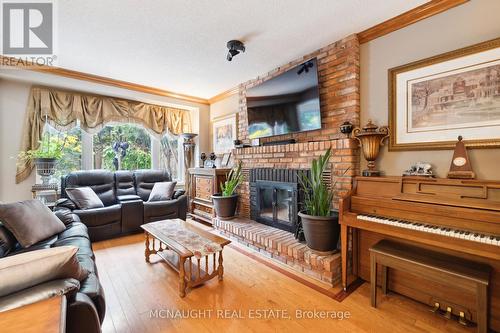 29 Atlas Street, Hamilton (Stoney Creek Mountain), ON - Indoor Photo Showing Living Room With Fireplace