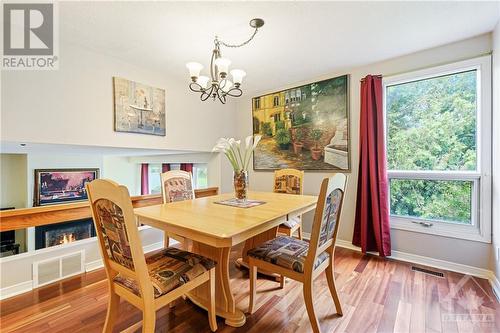 1931 Stonehenge Crescent, Ottawa, ON - Indoor Photo Showing Dining Room