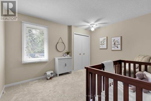 91 Chalfont Road, London, ON - Indoor Photo Showing Bedroom