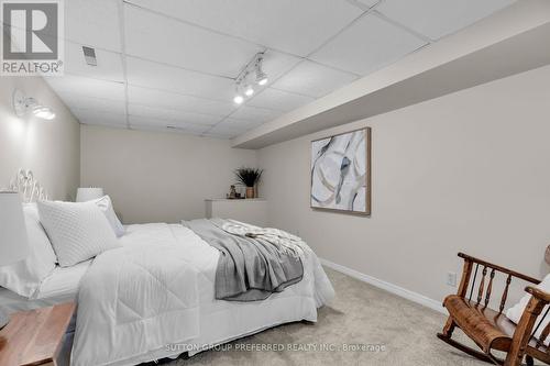 91 Chalfont Road, London, ON - Indoor Photo Showing Bedroom