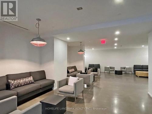 3102 - 5 St Joseph Street, Toronto (Bay Street Corridor), ON - Indoor Photo Showing Living Room