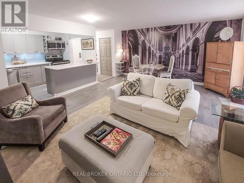 610 - 583 Mornington Avenue, London, ON - Indoor Photo Showing Living Room