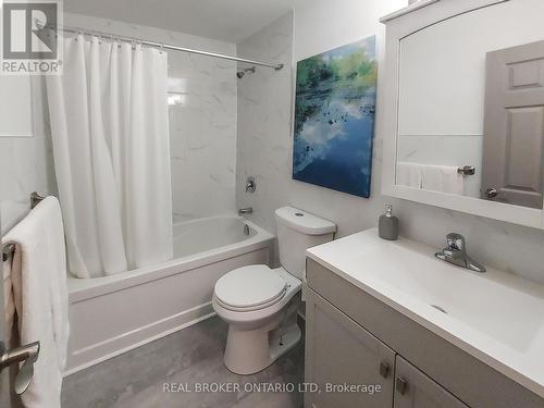 610 - 583 Mornington Avenue, London, ON - Indoor Photo Showing Bathroom