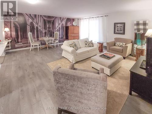 610 - 583 Mornington Avenue, London, ON - Indoor Photo Showing Living Room