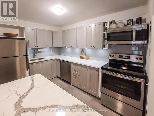 610 - 583 Mornington Avenue, London, ON - Indoor Photo Showing Kitchen