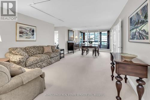 603 - 130 Carlton Street, Toronto (Cabbagetown-South St. James Town), ON - Indoor Photo Showing Living Room