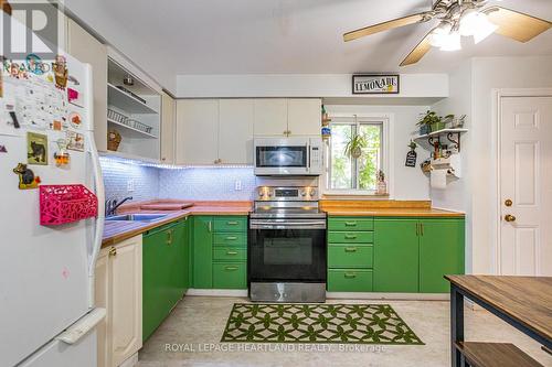 22 - 311 Vesta Road, London, ON - Indoor Photo Showing Kitchen