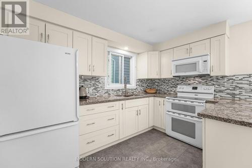 23 Elizabeth Avenue, Tiny, ON - Indoor Photo Showing Kitchen