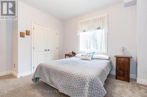 28 Timber Wolf Trail, Springwater (Minesing), ON - Indoor Photo Showing Bedroom