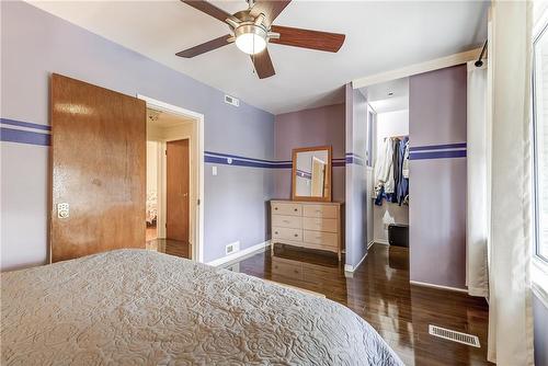 83 Graham Avenue S, Hamilton, ON - Indoor Photo Showing Bedroom