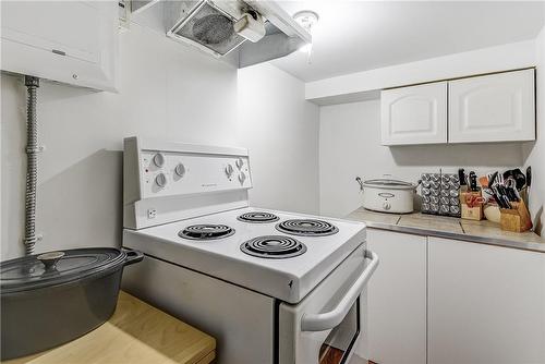 83 Graham Avenue S, Hamilton, ON - Indoor Photo Showing Kitchen