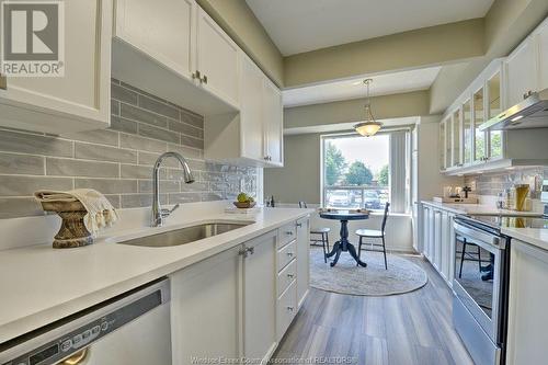 8275 Wyandotte Street East Unit# 107, Windsor, ON - Indoor Photo Showing Kitchen With Upgraded Kitchen